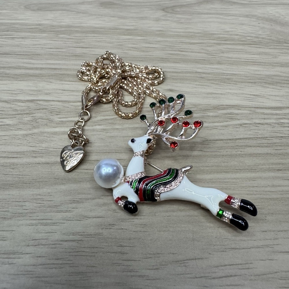 Betsey Johnson White Reindeer Pendent Necklace Brooch Rhinestone Accents Gold